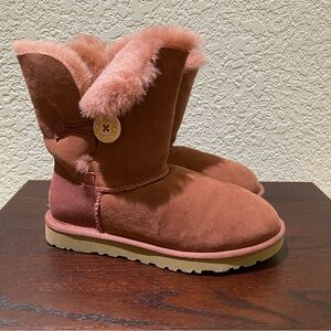UGG Classic Bailey Boot with Button Rose Women’s 8